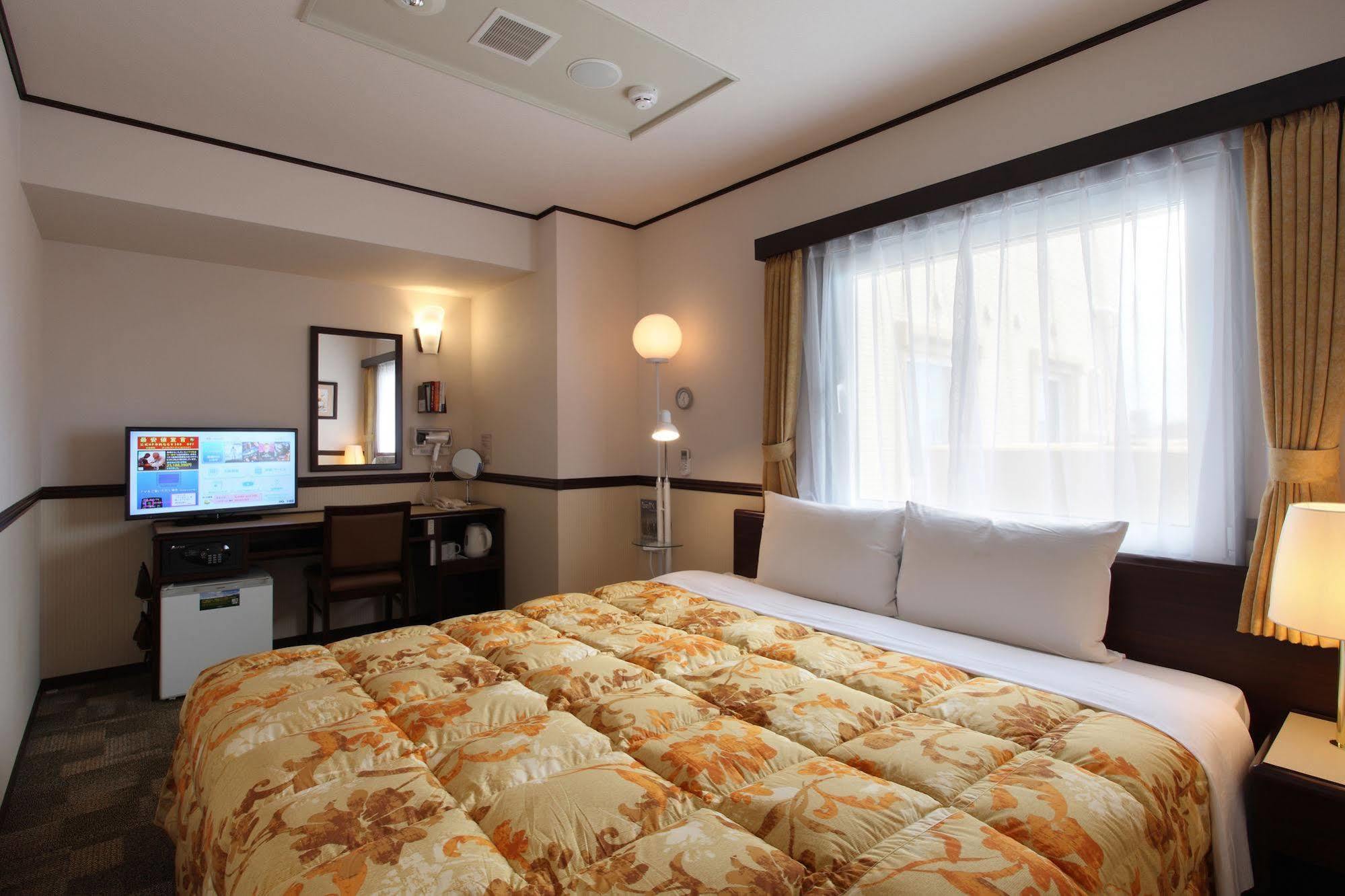 Toyoko Inn Sakudaira-Eki Asama-Guchi Buitenkant foto
